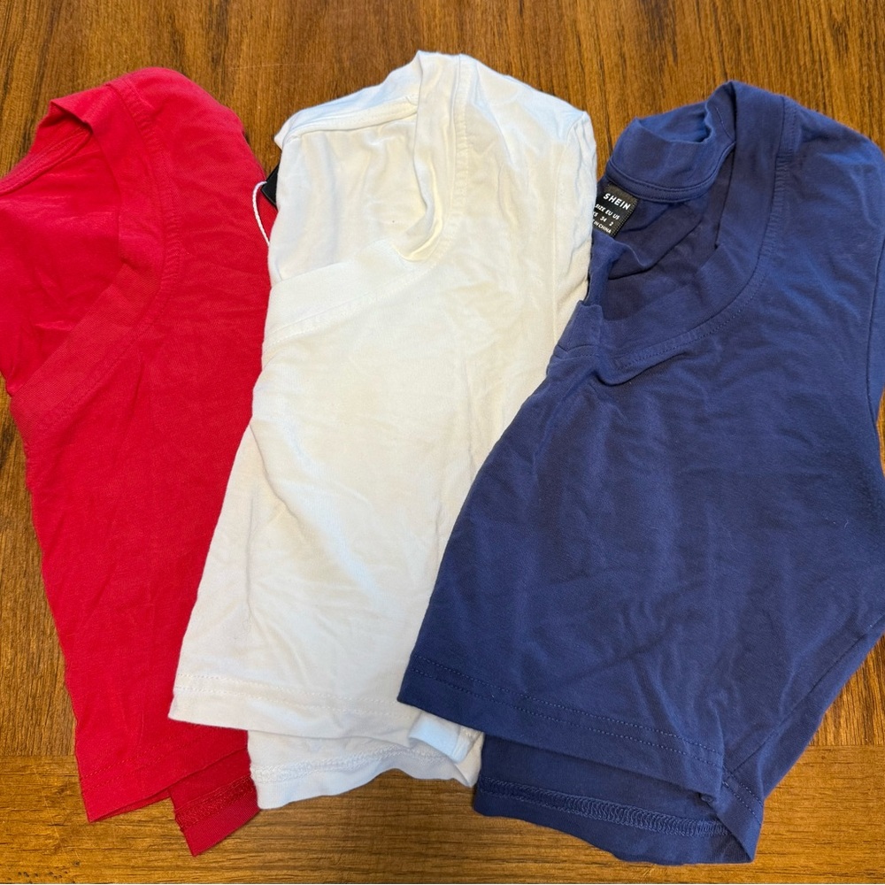 SHEIN Women's V-Neck Long Sleeve Crop Tops - Red, White, Blue. XS.